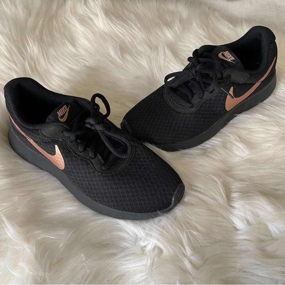 Nike Tanjun Women’s Black and Rose Gold Casual Running Athletic Shoes